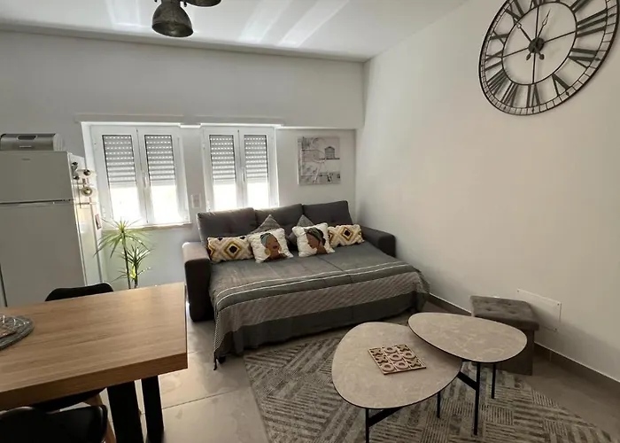 - Alda Do Mar Назаре